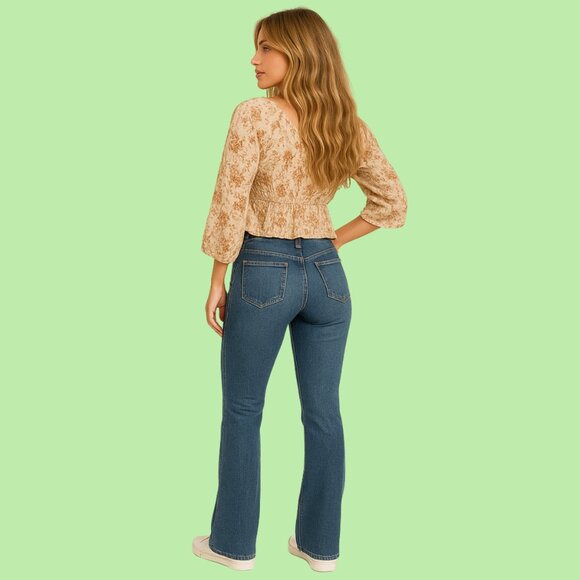 Old Navy Curvy Profile Bootcut Jeans Women’s Size 4 Long Mid-Rise Stretch Denim - Picture 2 of 9